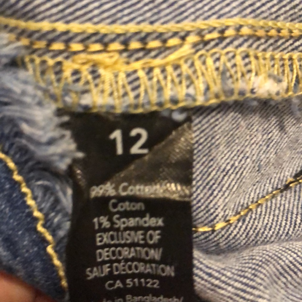 STRETCHY DISTRESSED DENIM SKIRT (12) - Picture 11 of 11